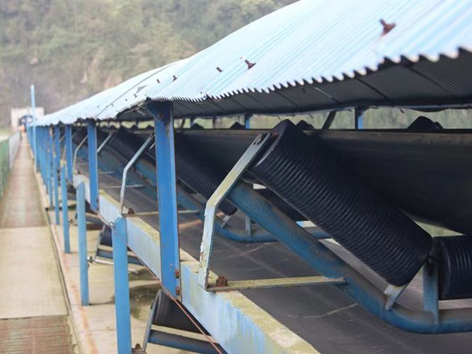 Trough-shaped rollers for belt conveyor Trough-shaped rollers for belt conveyor