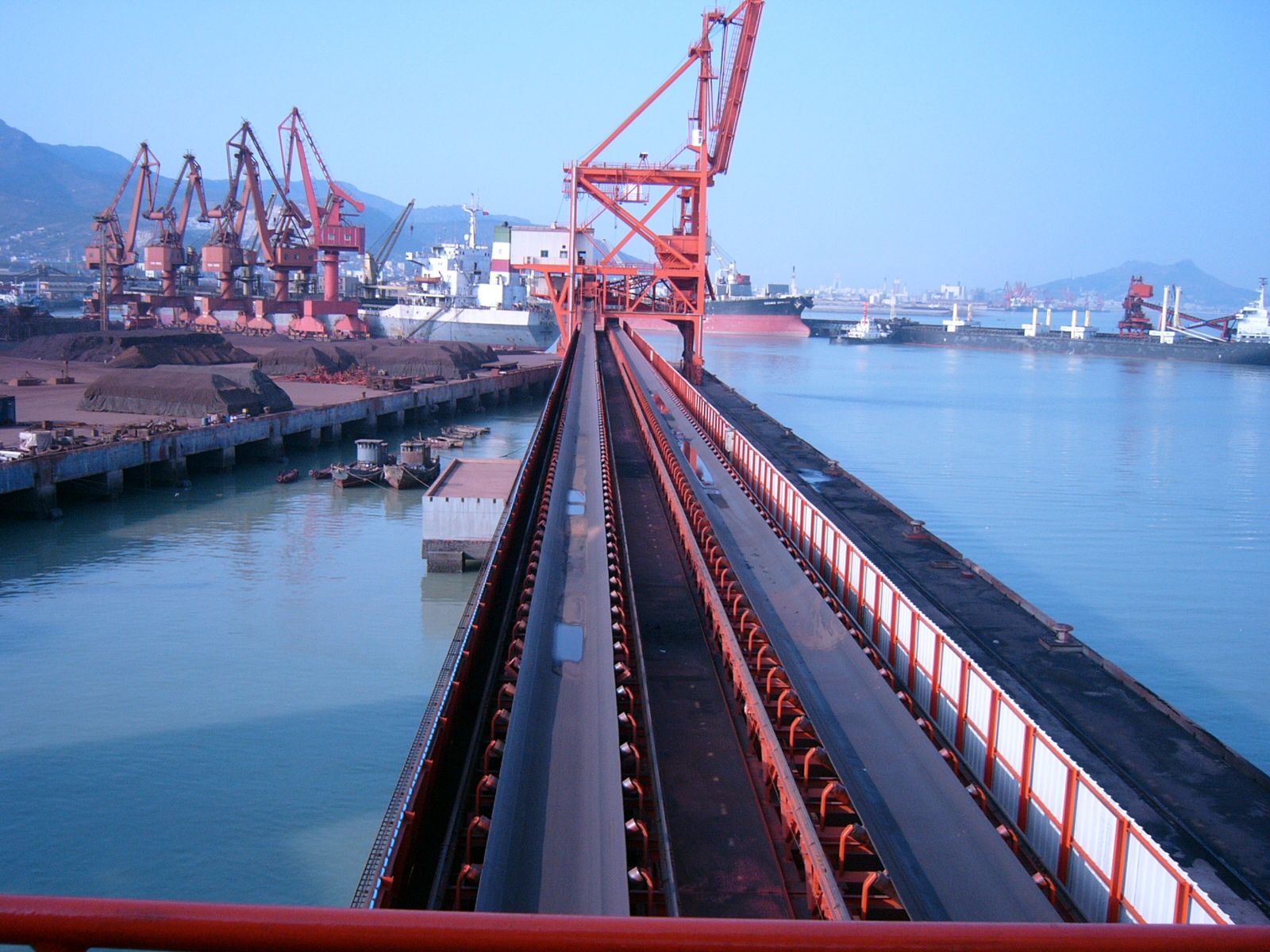 Конвейерная лента для тяжелых условий эксплуатации Конвейерная лента для тяжелых условий эксплуатации