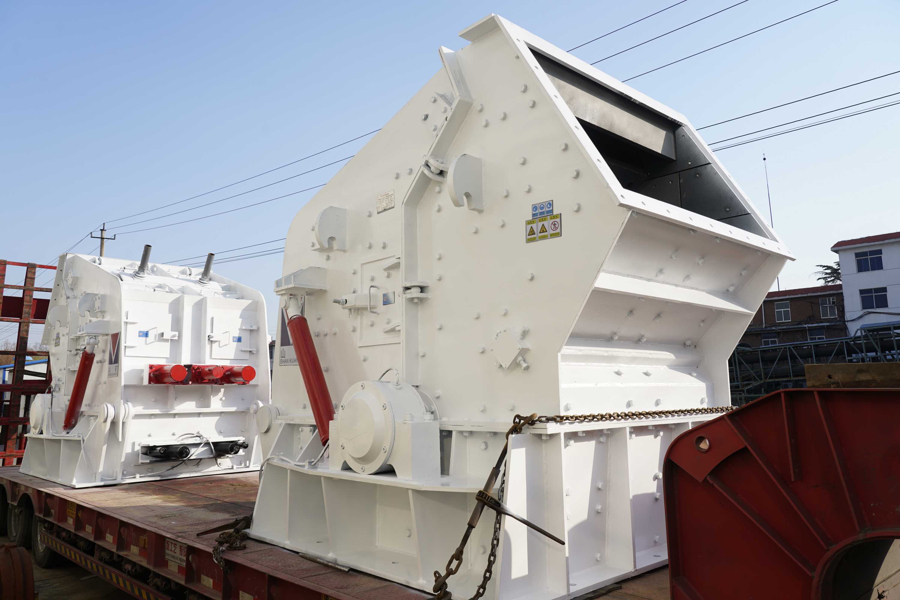 Роторная дробилка 1300*1500 мм Роторная дробилка 1300*1500 мм